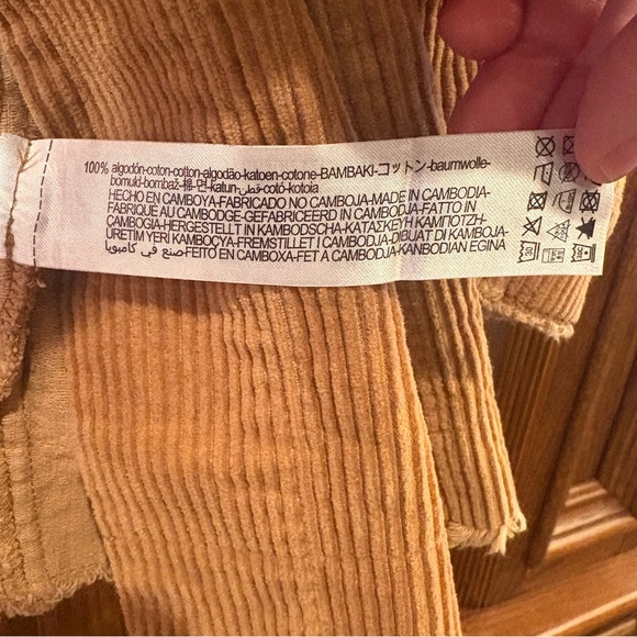 ZARA $50 Oversized Tan Corduroy Shacket Raw Hem Medium P2P 23-24” w/ pockets! - Picture 9 of 10